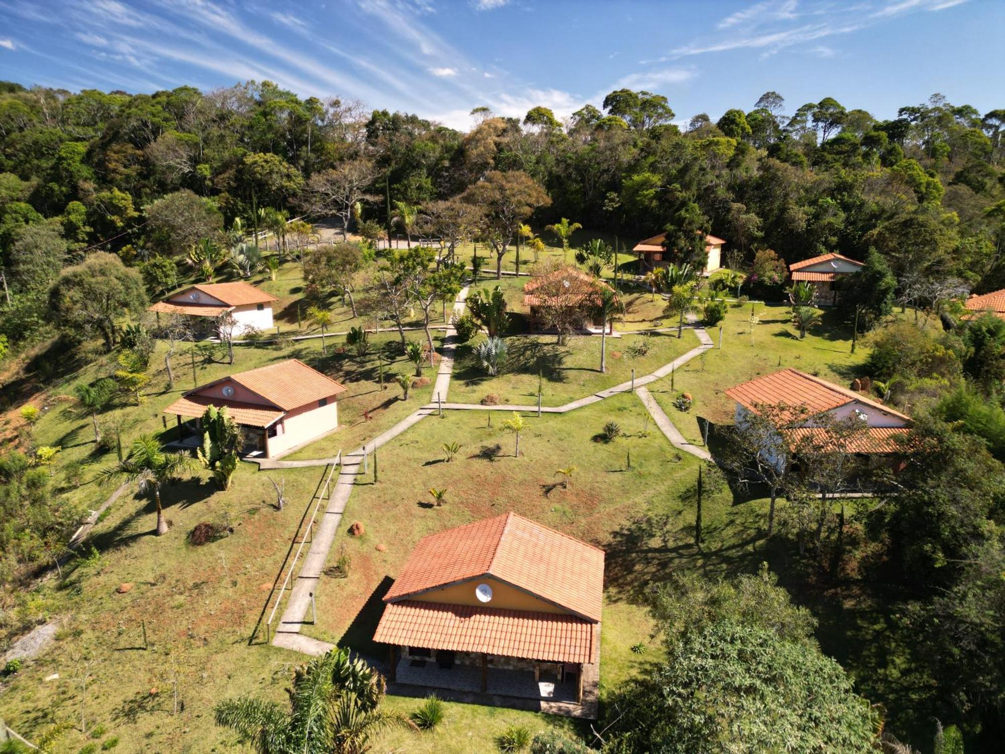 Hotel Alpha Ville Chales Conceição da Ibitipoca Exterior foto